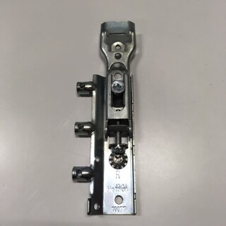 Ophængningsbeslag Højre