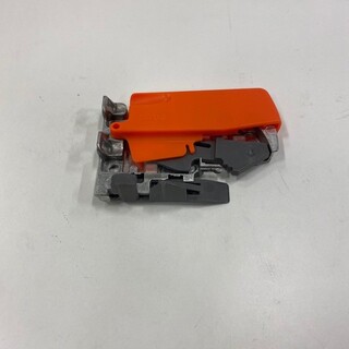 East 1200 (2012)/Original Venstre Skuffe Justére