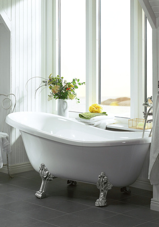 Queen 1570 Inkl Krom Løvefødder