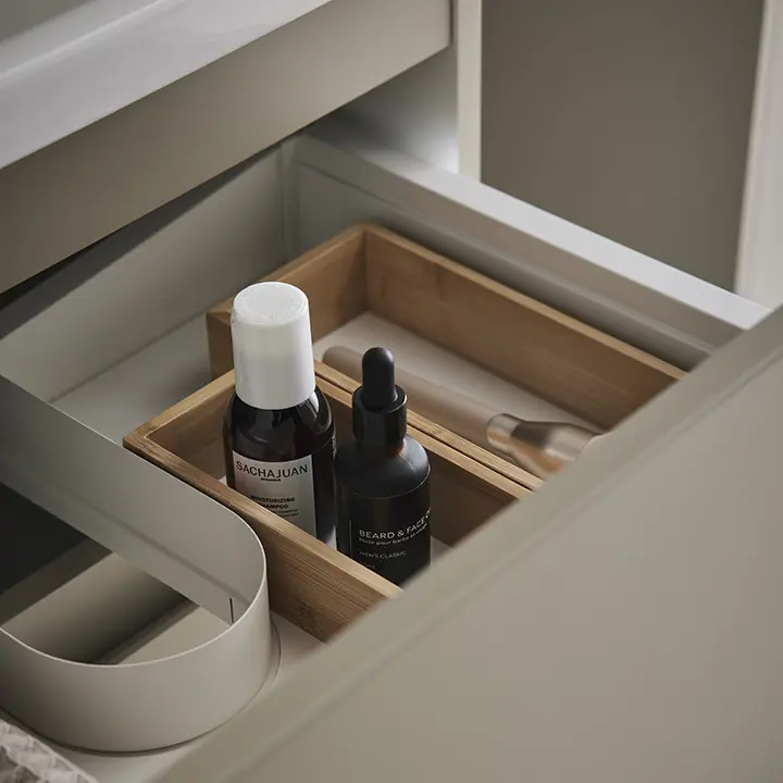 INDBYDENDE I SKUFFEN