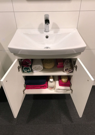 Life 600 Kompl Med Spejlskab Hvid Med Dør