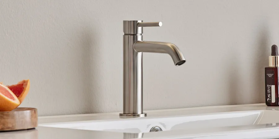 Hafa armatur Reco i børstet rustfrit stål